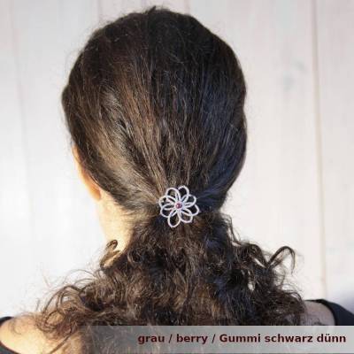 verspieltes zartes Haargummi Dahlia aus Baumwolle mit Glas(wachs)perlen und kleinen Glasperlchen