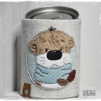 Spardose mit bestickter hellgrauer Wollfilzhülle 'Herbstotter Ottfried', personalisierbar