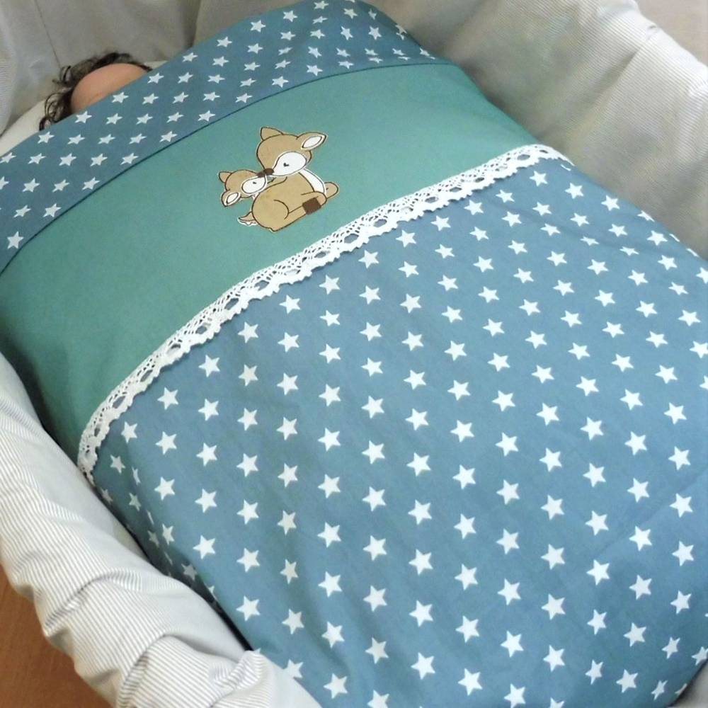 Kinderwagenbezug grn mit Reh & Rehkitz, 80x80, Kissenhlle,  personalisierbar, Babybettwsche