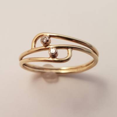 Gelbgoldring 585 mit zwei Brillanten – zierlicher Damenring aus 14 k Gold