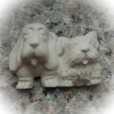 Hunde-Pärchen - 1 Gipsfigur zum selber Bemalen mit Anhänger