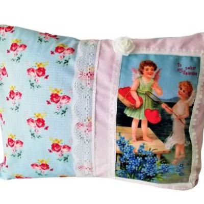 Kissenhülle "My sweet Valentine" Shabby Chic Stil, blau-rosa mit Rosenmuster und Spitze, 40x30cm