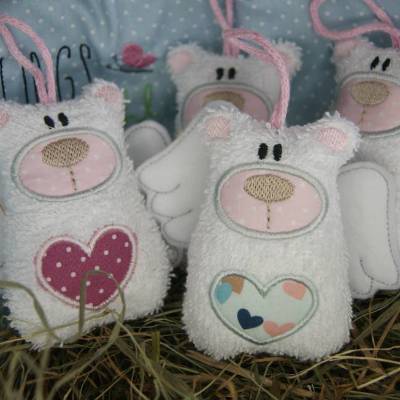 Kleine Frühlingsbärchen mit Herz* Schutzbärchen*-Glücksbringer-Anhänger