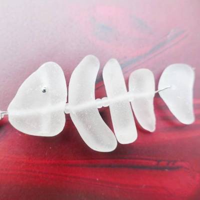 Maritimer Anhänger *FISHBONE white*   weiß Meerglas Seeglas Strandglas Unikat