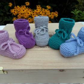Babyschuhe, Erstlingsschuhe, mit Kordel zum Binden. Farbe nach Wahl