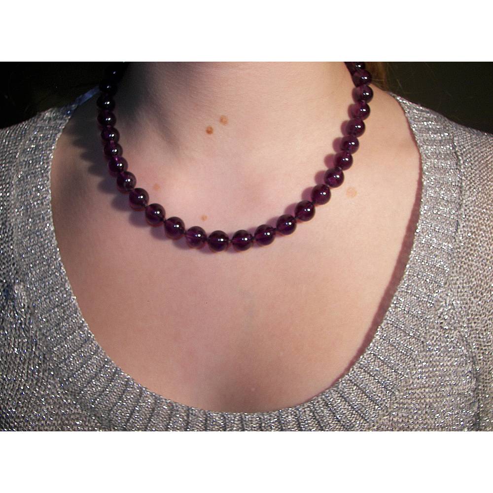 Amethystkugelkette 45 cm – Edelsteinkette mit 8 mm Kugeln & vergoldetem Karabiner Bild 2