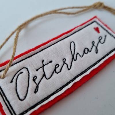"Osterhase"-Geschenkanhänger aus Filz in ROT, von he-ART by helen hesse
