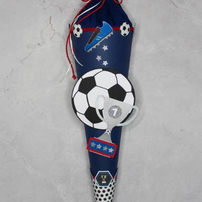 Schultüte Fußball-Pokal