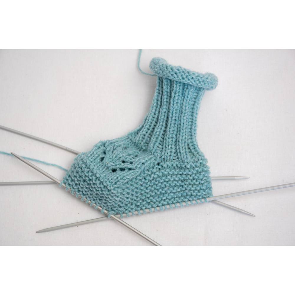Strickanleitung für die Babyschuhe "Bieni" für 2 Größen (0-3 und 3-9 Monate) Bild 4