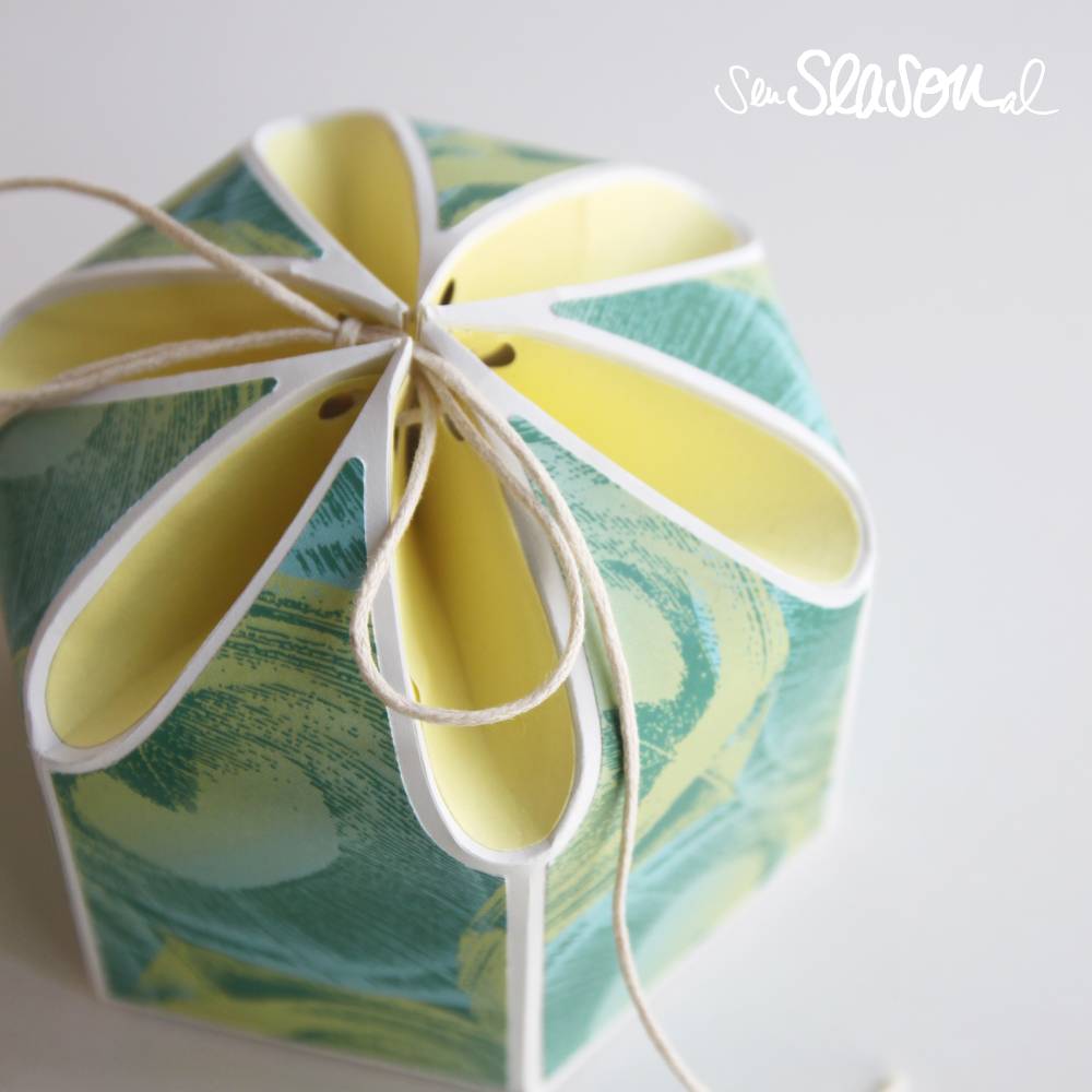 Plotterdatei Valentins-Bundle, Blüten-Geschenkbox, Verpackung Stiftehalter, Box zum Verschenken, Stift für Liebesbriefe Bild 2