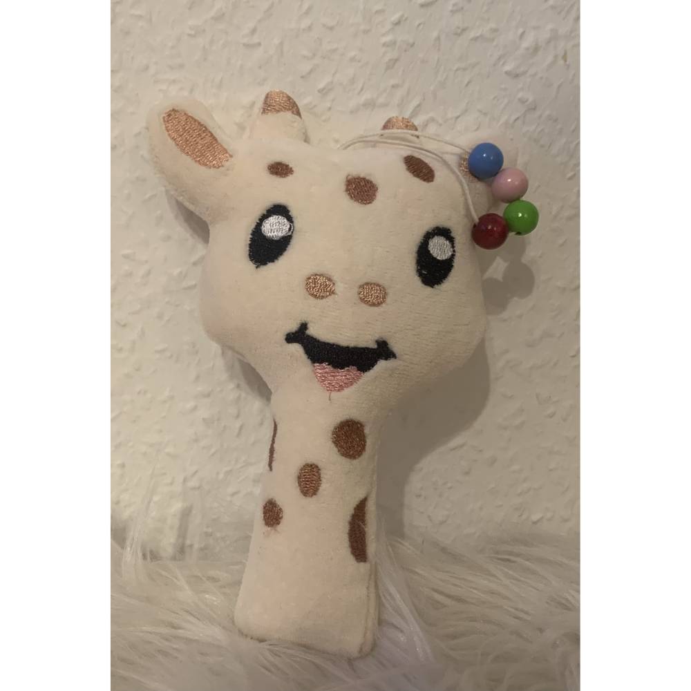Stickdatei Giraffe Gerda  mit Rassel In the Hoop Set 666  Maschinenstickerei Baby Bild 3