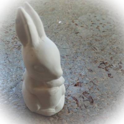 1 Hase mit Knick im Ohr- Figur aus hochwertigem Stuckgips zum selber malen