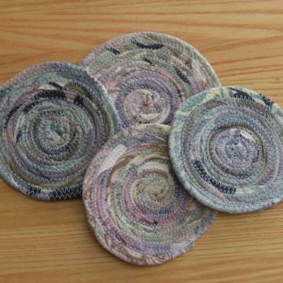 Untersetzer-Set 3+1 für Gläser und Becher, genäht in  rope bowl Technik, waschbar,  upcycling