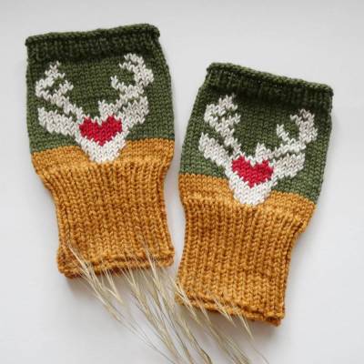 Handgestrickte Pulswärmer/Armstulpen mit Hirschgeweih und Herz - 1 Paar Handstulpen,Damenstulpen,Frauen,Wolle,Trachten