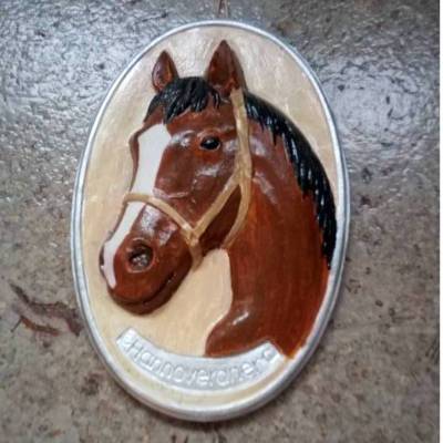 Pferd Hannoveraner - 1 Gipsfigur  ca. 17cm mit Anhänger male dein eigenes Pferd nach 