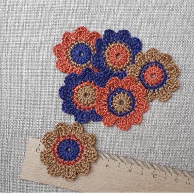 6 Häkelblumen in Herbstfarben, gehäkelte Blüten 5 cm Boho