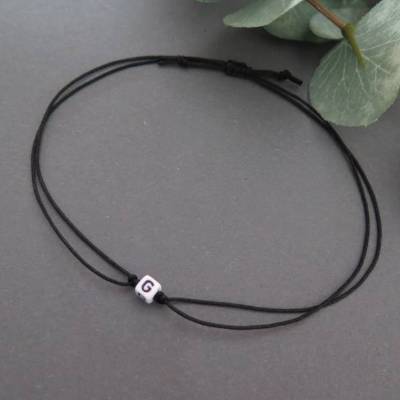 Armband Initiale personalisiert Freundschaftsarmband Makramee Buchstabe nach Wahl 25 Farben