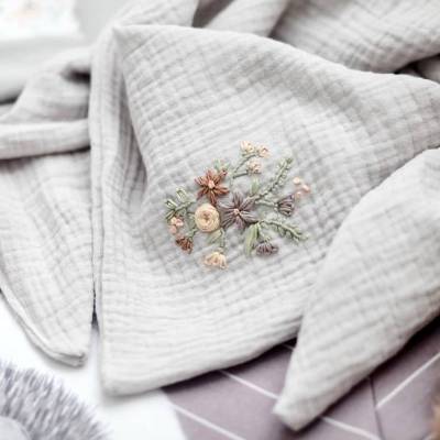 Stickanleitung "Frühlingszauber" mit süßen Blumen und niedlichen Pilzen für Beginner und Anfänger