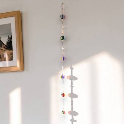 Origami Papierkugel Mobile – Regenbogen Fensterdeko aus Papier, Holz & Draht – Handgemachtes Unikat, ca. 117 cm
