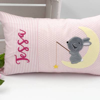 Kinderkissen mit Name – personalisiertes Namenskissen Hase im Mond, Geschenk Geburt, Taufe, Mädchen