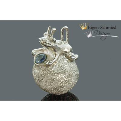 Goldschmiedeanhänger Froschkönig "To be crowned king", 925 Sterling Silber, Silberanhänger, Frosch Anhänger, märchenhaft