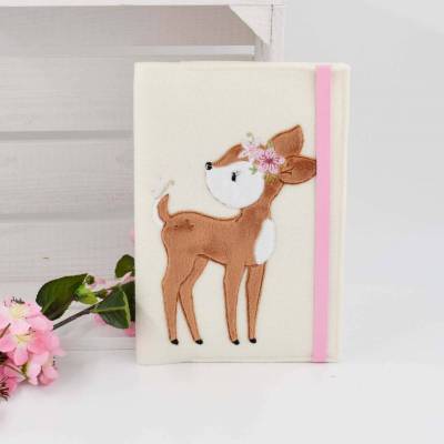 Personalisierte U-Heft Hülle Mädchen Filz Reh – Geschenk Geburt & Taufe mit Wunschnamen