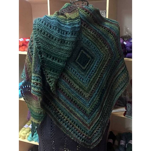 Colorways 1 - Dreieckstuch Bild 2