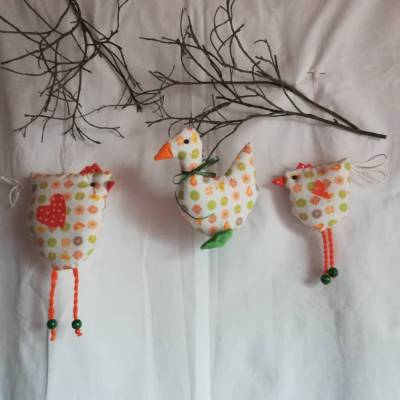 Frühlings - Osterdekoration, 3 - teiliges Set, Stoffhühner und Gans, Frühlings - Osterdekoration zum Anhängen