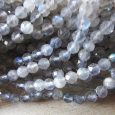 Labradorit Perlen 3 mm/4 mm Strang, facettiert