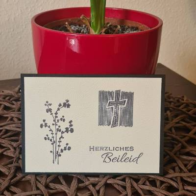 Kondolenzkarte " Herzliches Beileid " Beileidskarte - Kreuz - Schwarz