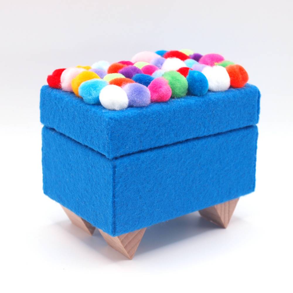 kleine schmuckbox pompom schmuckkästchen bunt holzbox mit deckel filz schmuckaufbewahrung personalisierbar