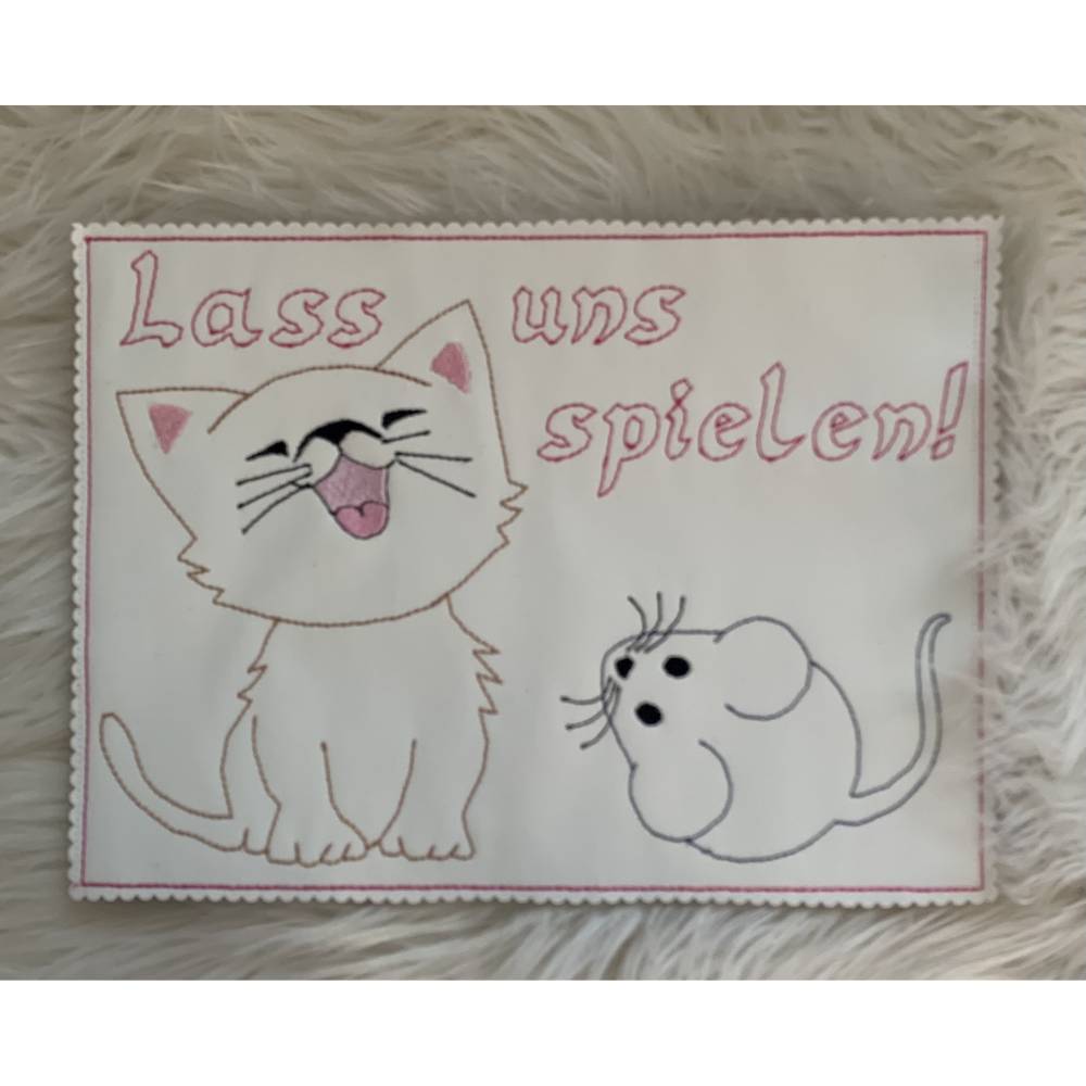 Stickdatei 711 Mug Rug Mauspad mit Katze und MAus Maschinenstickerei Bild 2