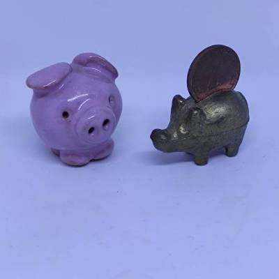 2 kleine Glücks-Schweine - Dekofiguren