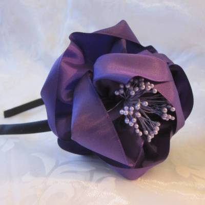 Festlicher Haarreif in Lila und Flieder mit romantischer Taftblume "Estelle"