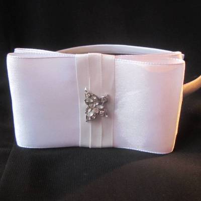 Festlicher Haarreif in Weiß mit eleganter Schleife und Strass-Schmetterling "Papillon"