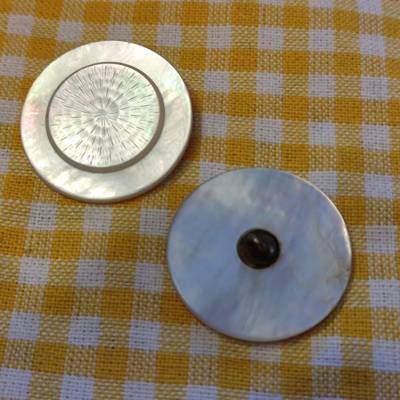 Vintage 2 alte große Knöpfe perlmutt