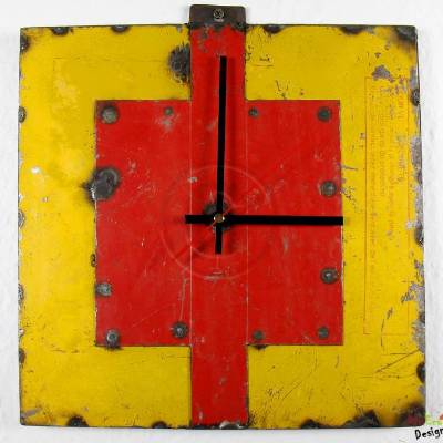 Upcycling-Wanduhr "Platz" verschiedene Farben
