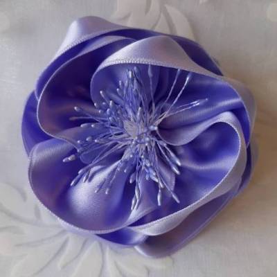 Haarklammer fliederfarbene Stoffblume Haarblüte "Adeline" Haarschmuck Hochzeit Taufe Abiball