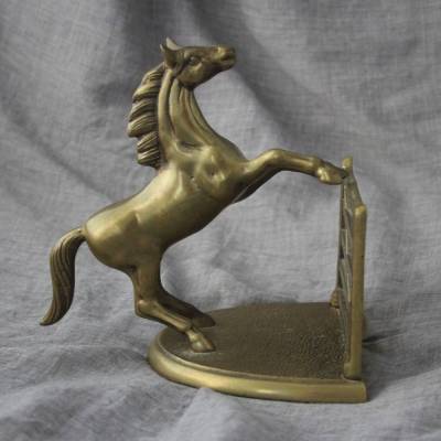 Buchstütze Pferd mit Gatter Messing Vintage