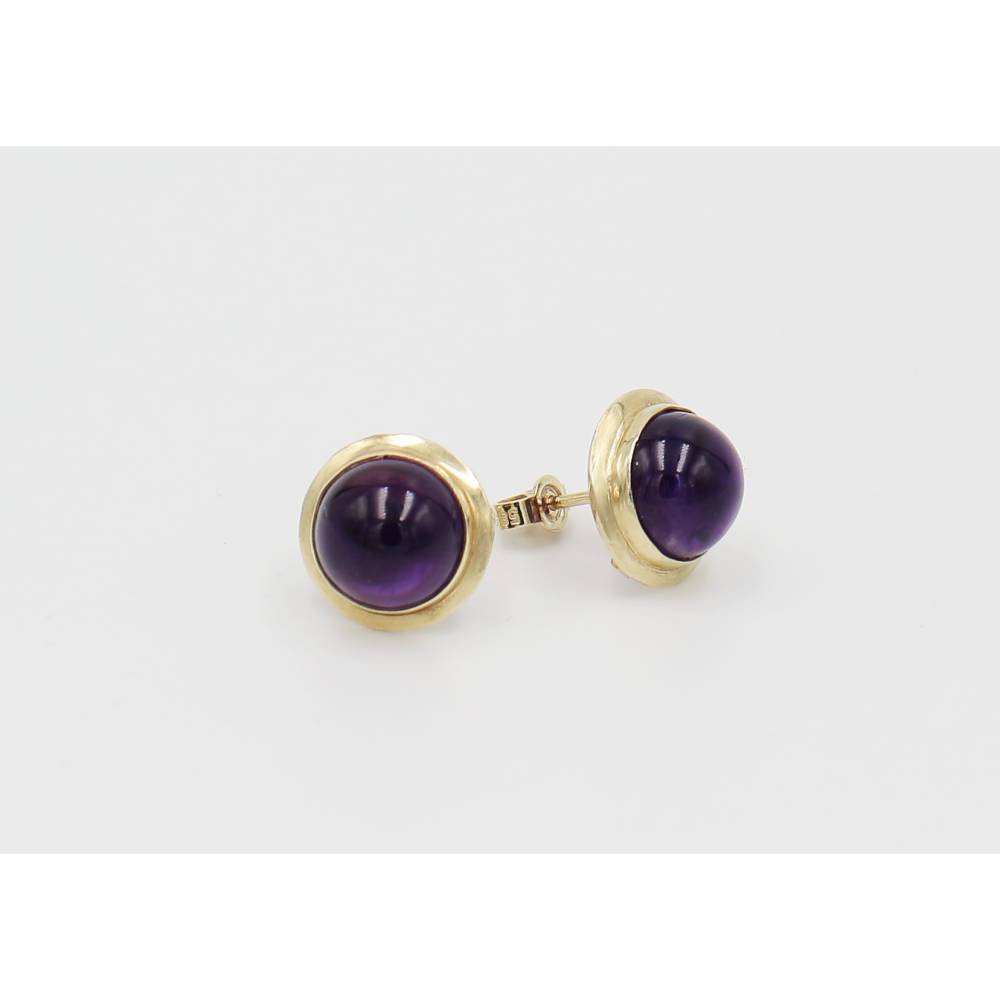 585er Goldohrstecker mit Amethyst-Cabouchon – Amethyst-Ohrstecker aus 14 K Gold Bild 1