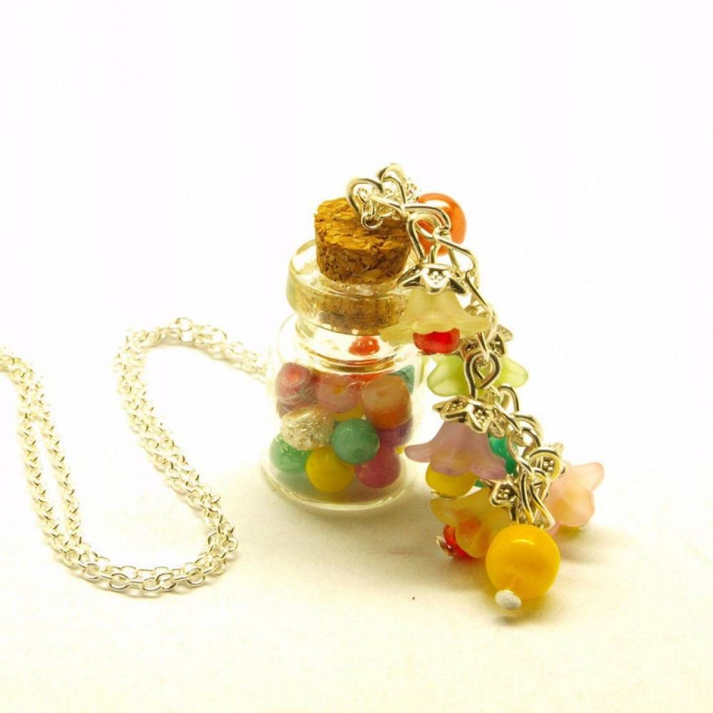 Kette Flasche Perlen Blumen Blüten bunt farbig