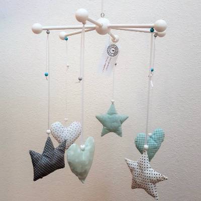 Mobile Baby Mint-Grau/Weiß,Krone, Sterne, Herzen