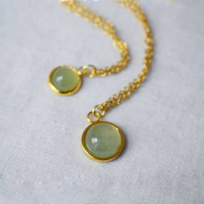 Goldkette mit grüner Aventurin, Minimalistische Halskette mit rundem Aventurin, Edelstein, hellgrün, kleinem Anhänger