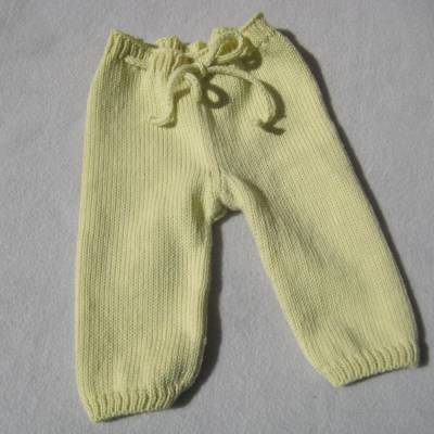 Babyhose gestrickt in Hellgelb aus reiner Schurwolle (Merinowolle) Größe 56