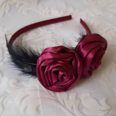 Festlicher Haarreif in Violett und Schwarz mit romantischen Satinblumen "Larissa"