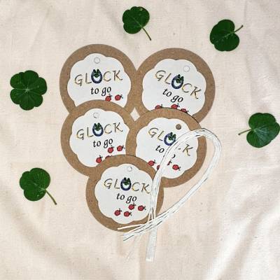 10 Geschenkanhänger Glück to go – Kraftpapier, 5 cm, Marienkäfer, mit Band, Handarbeit
