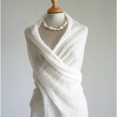 Brautschal ivory aus reinem Kaschmir, gestrickte Hochzeitsstola, weiches Umschlagtuch, zartes Schultertuch