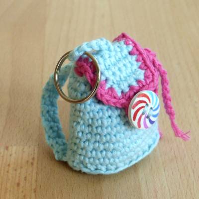 Häkelanleitung Schlüsselanhänger Rucksack, Taschenbaumler, pdf-Datei