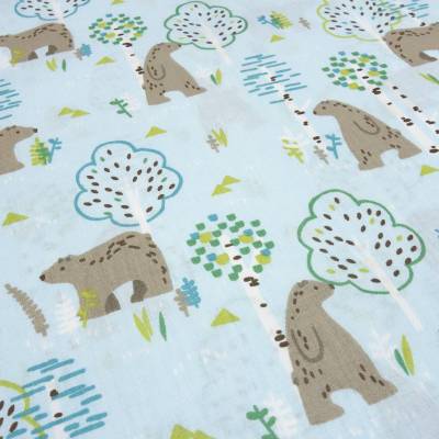 Stoff Baumwolle Popeline mit Bären Bäume Design hellblau braun grün Kinderstoff Blusenstoff Kleiderstoff