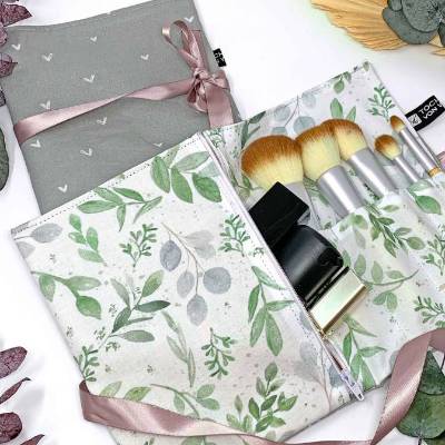 Personalisierte Kosmetiktasche, Schminktasche mit Spruch, Make up Tasche mit Namen und Fächern